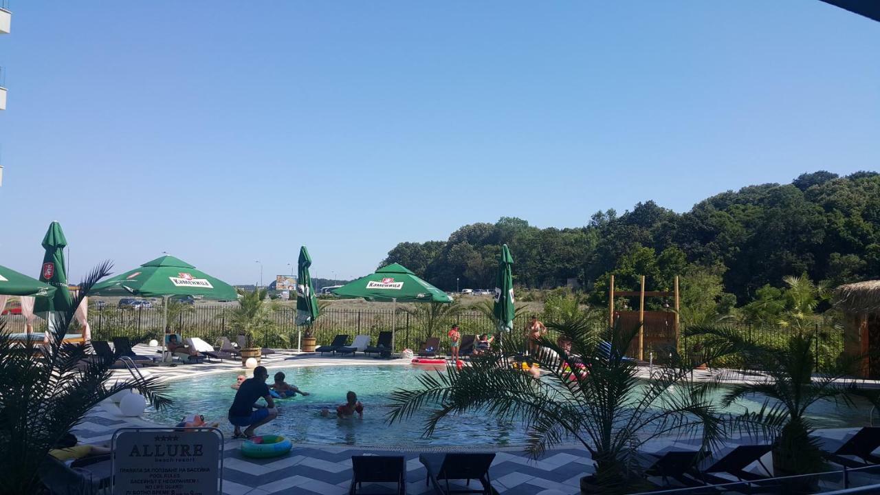 Allure Beach Resort Aparthotel Primorsko Exterior photo